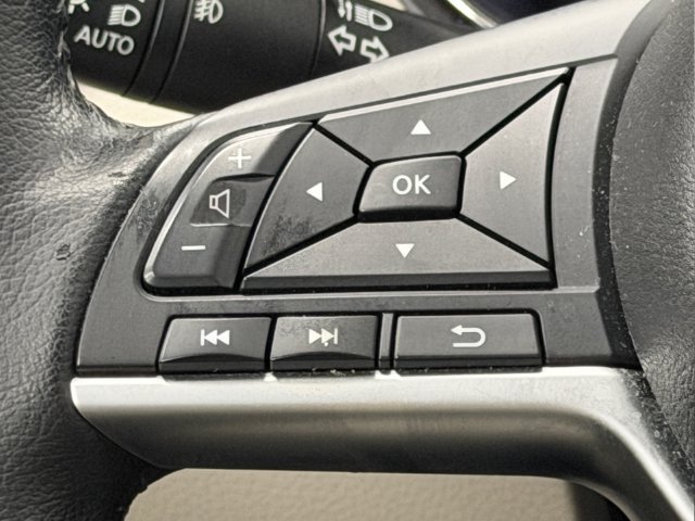 Used 2021 Nissan Rogue Sport SV FWD image 21