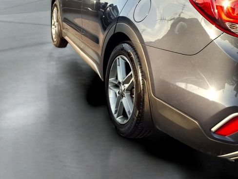 Used 2018 Hyundai Santa Fe Limited FWD image 24