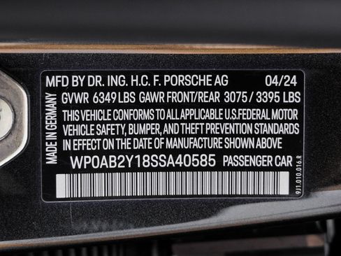 New 2025 Porsche Taycan 4S AWD/4WD image 37