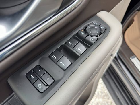 Certified 2022 Chevrolet Tahoe LT w/ Luxury Package image 11