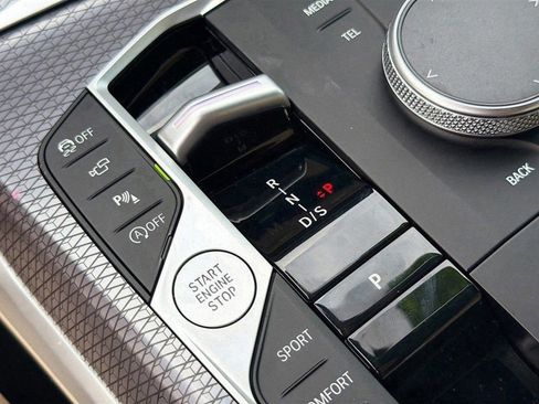 New 2025 BMW 330i Sedan w/ Convenience Package RWD image 29