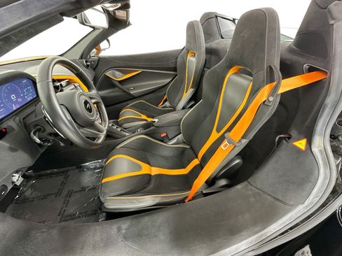 Used 2022 McLaren 720S Performance RWD image 18