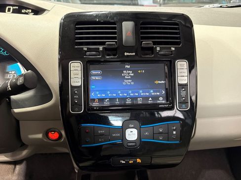 Used 2017 Nissan Leaf SV image 84