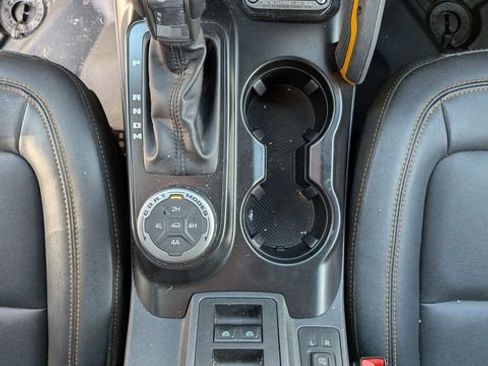 Used 2024 Ford Bronco Badlands AWD/4WD image 13