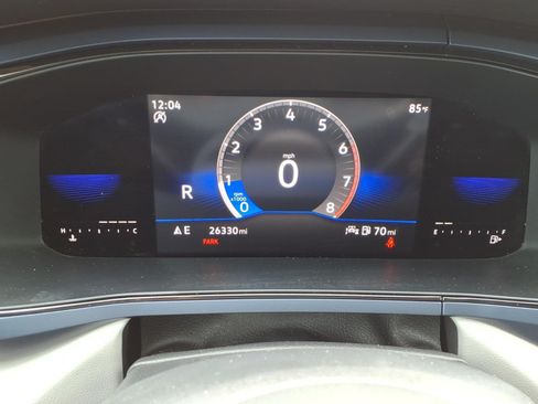 Used 2023 Volkswagen Taos SE w/ Panoramic Sunroof Package FWD image 24