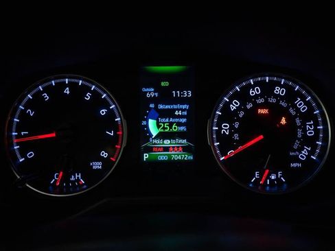 Used 2021 Toyota RAV4 LE FWD image 16