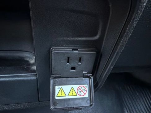 Used 2022 RAM 5500 Tradesman AWD/4WD image 25