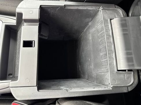 Used 2022 Ford Explorer XLT w/ Class IV Trailer Tow Package image 24