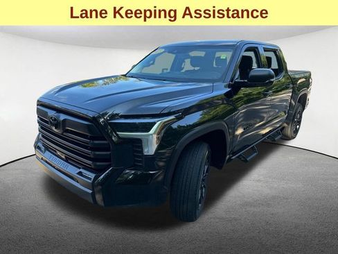 Used 2023 Toyota Tundra SR5 w/ SR5 Convenience Package AWD/4WD image 5