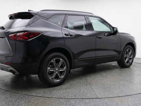 Used 2025 Chevrolet Blazer LT image 9