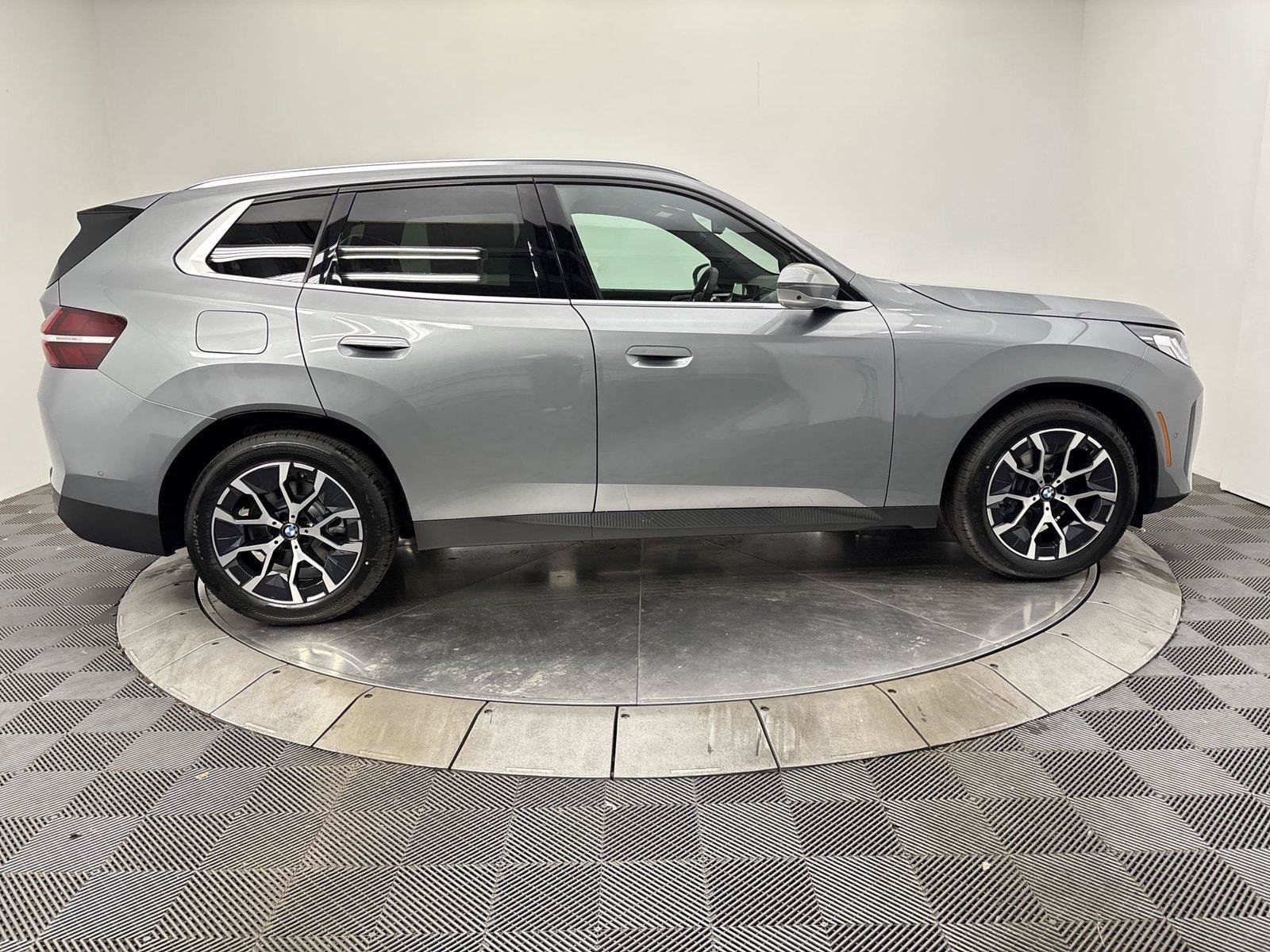 New 2026 BMW X3 xDrive30i w/ Premium Package AWD/4WD image 17