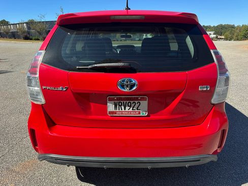 Used 2015 Toyota Prius V Three image 4