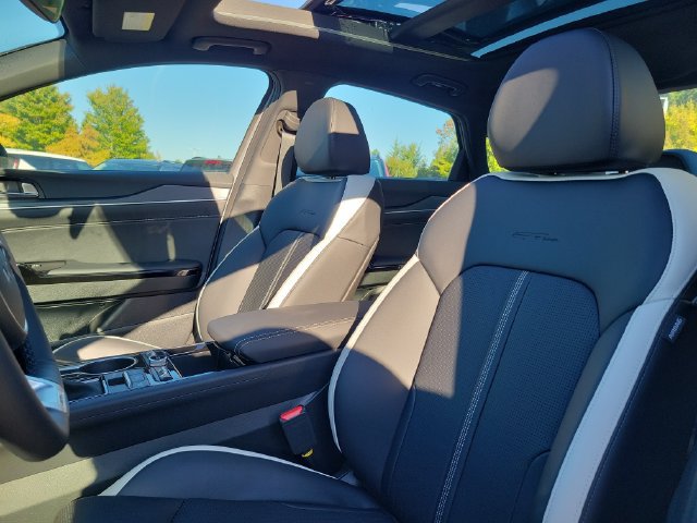 New 2027 Kia K5 GT-Line w/ GT-Line Premium Package FWD image 13