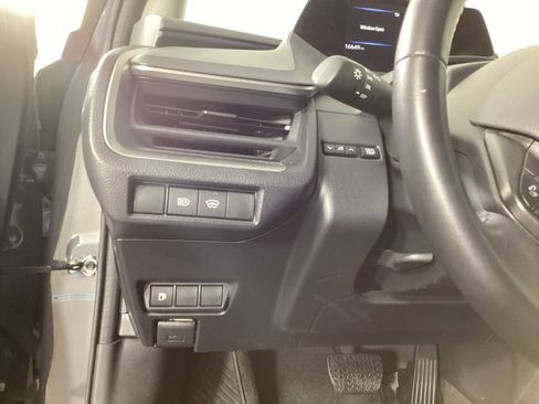 Used 2025 Toyota Prius LE FWD image 12