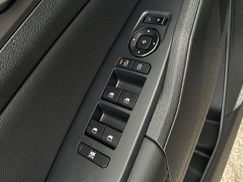 New 2026 Kia Sportage SX image 12