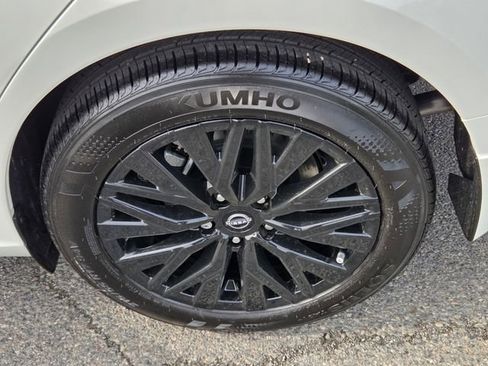 New 2026 Nissan Altima 2.5 SV FWD image 14