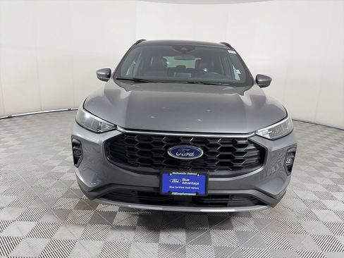 Certified 2025 Ford Escape ST-Line Select AWD/4WD image 2