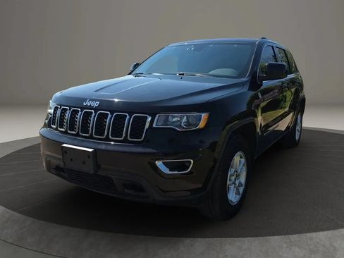 Used 2019 Jeep Grand Cherokee Laredo AWD/4WD image 1