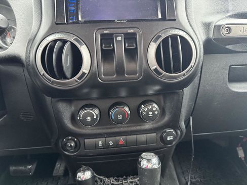 Used 2017 Jeep Wrangler Sport w/ Quick Order Package 24S image 12