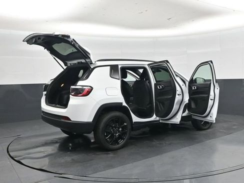 New 2026 Jeep Compass Latitude AWD/4WD image 46