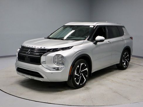 Used 2024 Mitsubishi Outlander SEL image 7