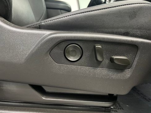 Used 2025 Chevrolet Tahoe LT image 24