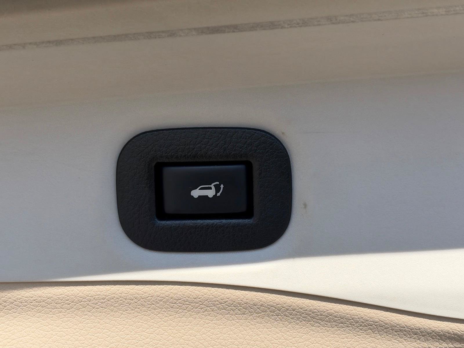 Used 2014 Nissan Rogue SL w/ SL Premium Package AWD/4WD image 6