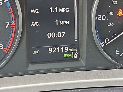 Used 2018 Toyota RAV4 XLE w/ Plus Extra Value Package FWD image 18
