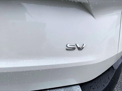 Used 2023 Nissan Rogue SV image 10