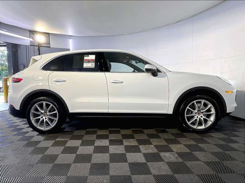 Certified 2021 Porsche Cayenne AWD/4WD image 8