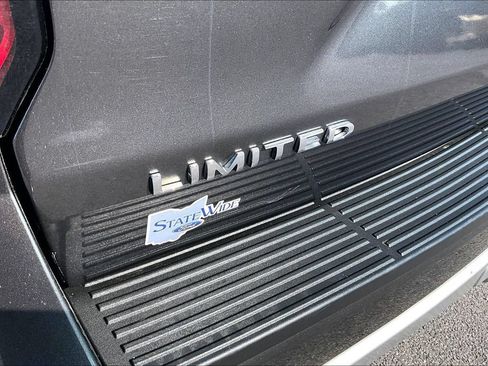 Used 2018 Ford Expedition Max Limited w/ Equipment Group 302A AWD/4WD image 34