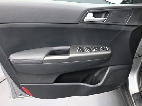 Used 2021 Kia Sportage LX w/ LX AWD Popular Package image 23