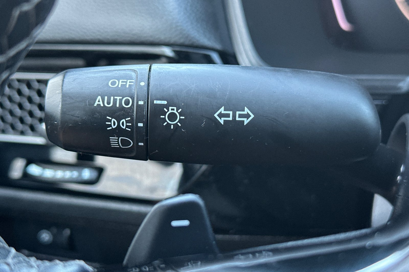 Used 2025 Honda Civic Sport image 29