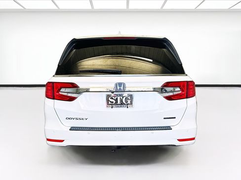 Used 2018 Honda Odyssey Touring image 5