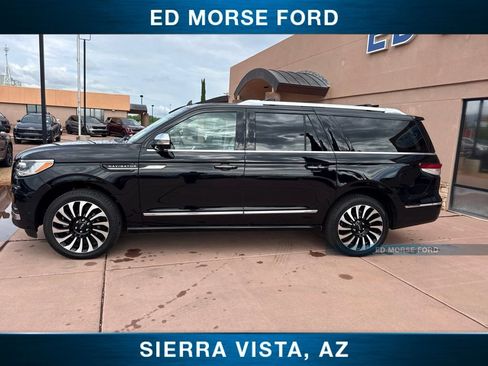 Used 2023 Lincoln Navigator L Black Label AWD/4WD image 4