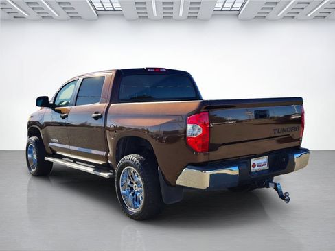 Used 2017 Toyota Tundra SR5 w/ TRD Off Road Package AWD/4WD image 6