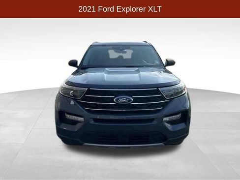 Used 2021 Ford Explorer XLT w/ Equipment Group 202A AWD/4WD image 2