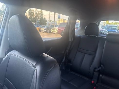 Used 2020 Nissan Rogue SL AWD/4WD image 12