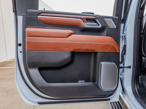 Used 2026 GMC Sierra 3500 Denali Ultimate image 38