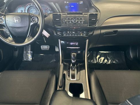 Used 2017 Honda Accord Sport image 13
