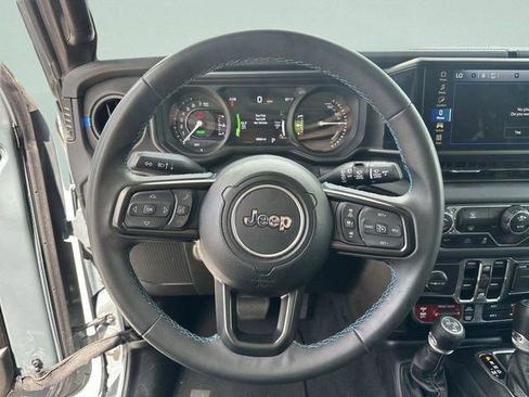 Used 2024 Jeep Wrangler Unlimited Rubicon 4xe image 28