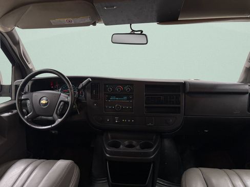 Used 2021 Chevrolet Express 3500 Extended w/ Driver Convenience Package RWD image 12