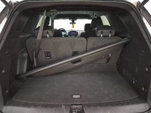 Used 2023 Chevrolet Traverse LT w/ LPO, Cargo Package AWD/4WD image 14