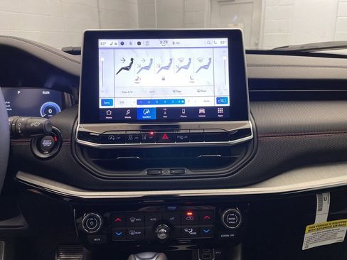 New 2026 Jeep Compass Trailhawk w/ Sun, Sound & Navigation Group image 13