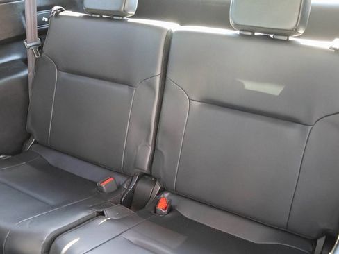 Used 2022 Mitsubishi Outlander SE image 14