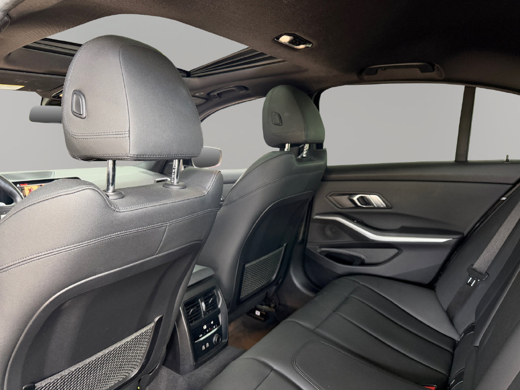 Used 2019 BMW 330i Sedan w/ Convenience Package RWD image 18