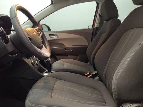 Used 2020 Chevrolet Sonic LT FWD image 17