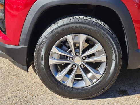 Used 2026 Chevrolet Equinox LT image 10