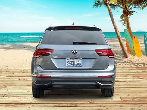 Used 2023 Volkswagen Tiguan SE image 5