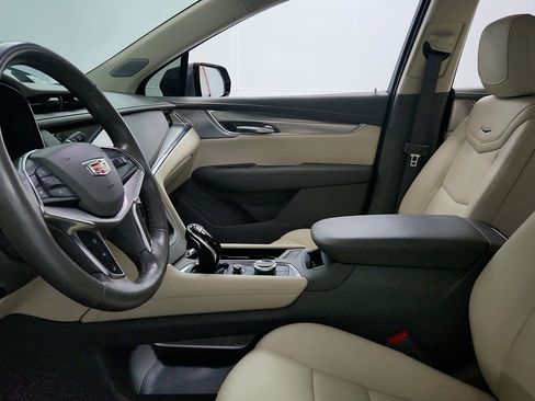 Used 2021 Cadillac XT5 Premium Luxury w/ LPO, Floor Liner Package FWD image 17